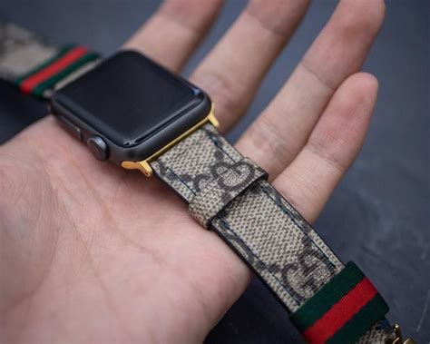 gucci iphone watch